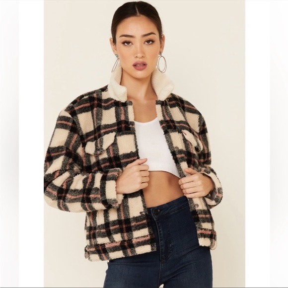 Levi’s Cream/Black Plaid Sherpa Ex-Boyfriend Trucker Jacket Size Large - Picture 1 of 16